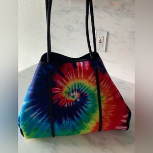 Haute shore tote